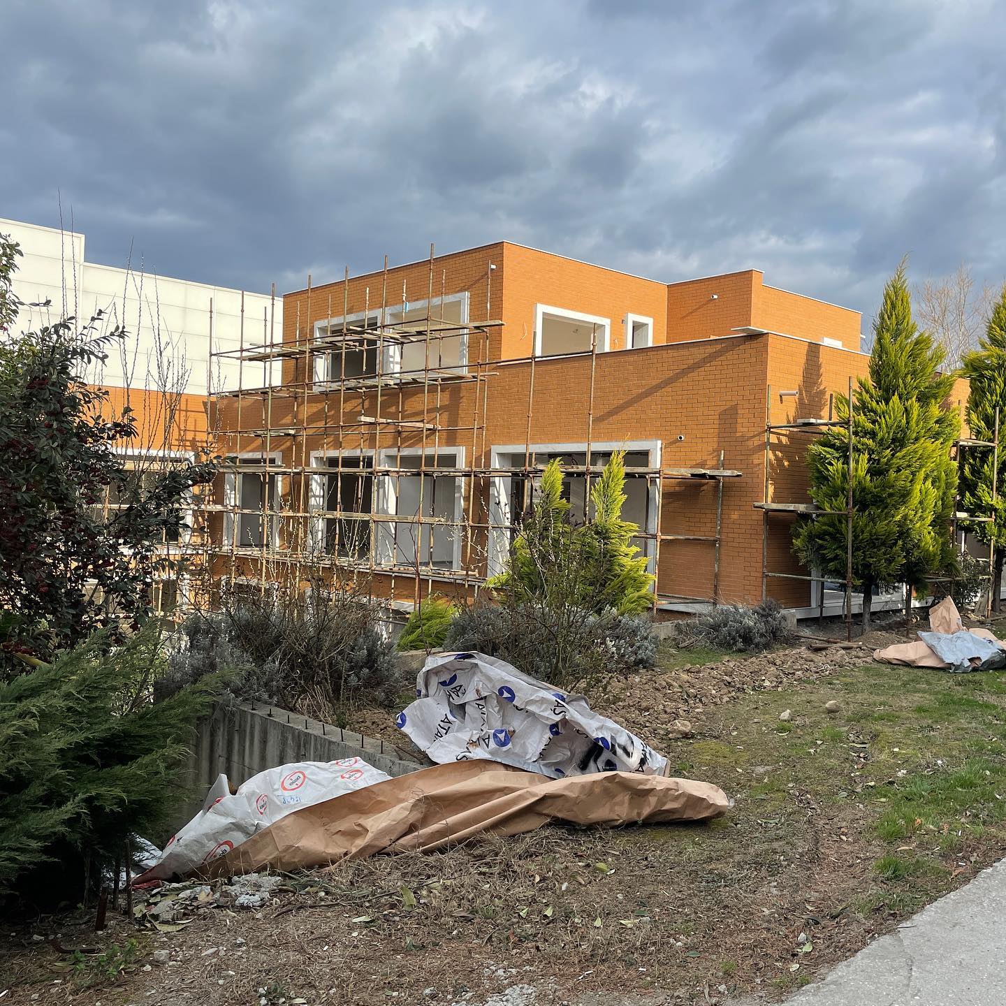 Bilen Egzost Fabrikası