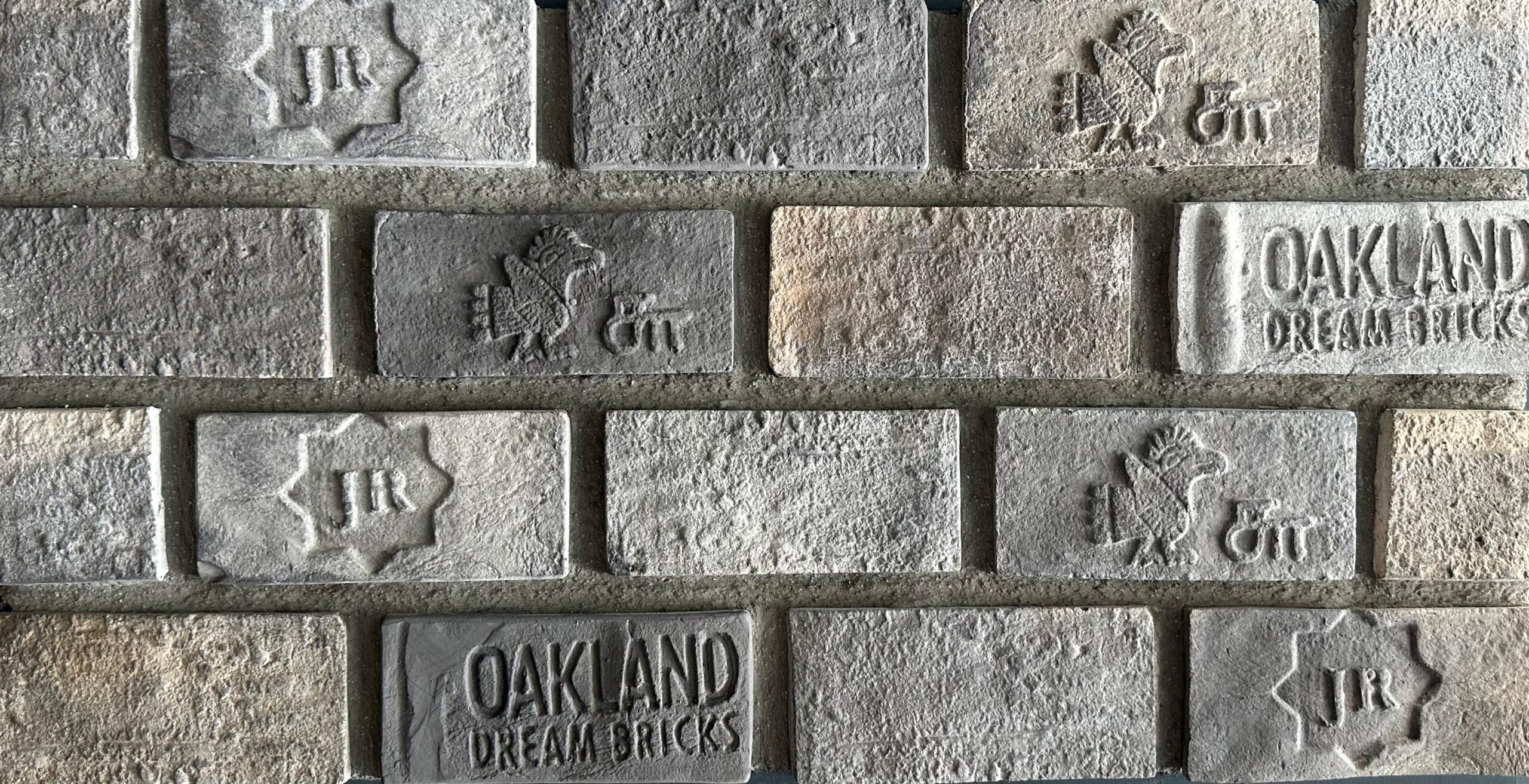 Yazılı Tuğla